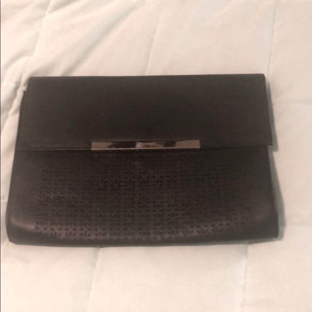 Black clutch